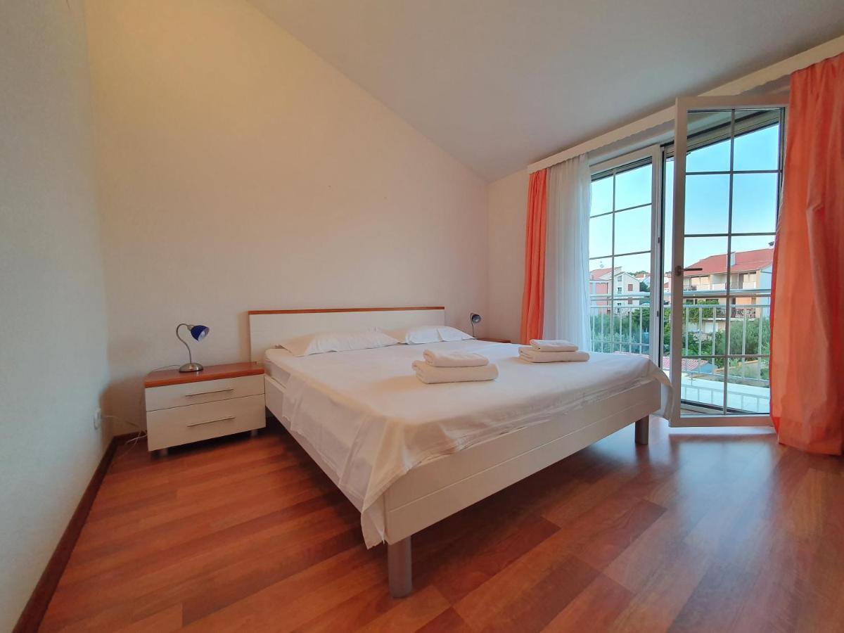 Apartments Renato Zadar Exterior photo